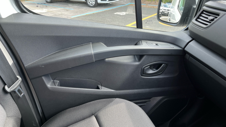 Renault Trafic Swb Diesel SL30 Blue dCi 130 Advance [Safety] Van